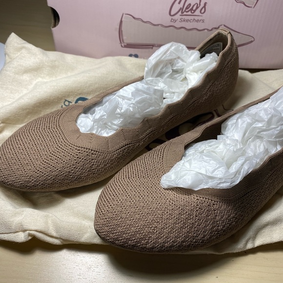 Cleo’s by Skechers, size 7.5 - Picture 4 of 9